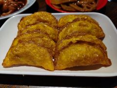 -爆炸头阿姨小四川正宗川味小吃(无任何分店)