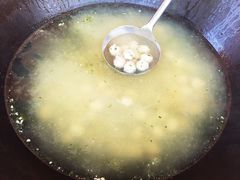 炖鲜肉丸子-水韵湾生态农庄