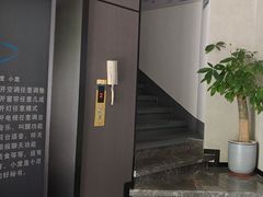-丽辰酒店(深圳翻身地铁站店)