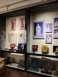 -盘子女人坊古装写真摄影(厦门总店)