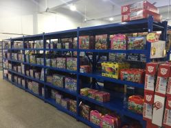 店内环境-逝水玩具折扣店