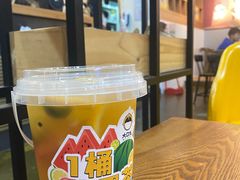 一桶水果茶-大口九(东方广场店)