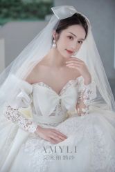 -艾米丽婚纱礼服