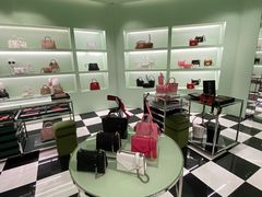 -PRADA普拉达(国际广场店)