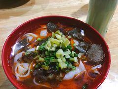 -魏旺湖北正宗牛肉面(硚口公园店)