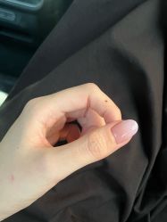 -花岐款式专研健康美甲沙龙