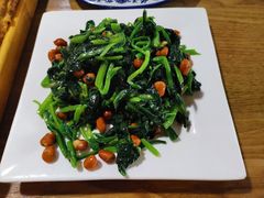 果仁菠菜-闻道食府烙饼卷带鱼(原车耳营店原大觉寺店)