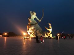 -巴陵广场