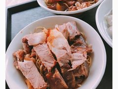 -松树干拌面店