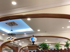 大堂-清真·玛丽亚新疆菜主题餐厅(浙江中路店)