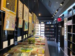 -钟书阁(松江泰晤士小镇店)