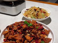 -湘西小馆(滨河路店)