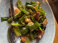 青椒炒巴马土猪肉-阳朔糖舍酒店·糖舍餐厅&酒吧