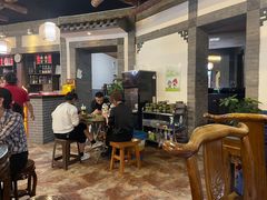 大堂-王明古法砂锅居(开化寺店)