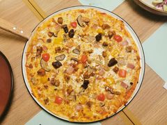 幸会饭堂荤香薄底披萨-幸薈飯堂