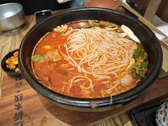-银米·云南传统过桥米线(双廊黑金冠店)