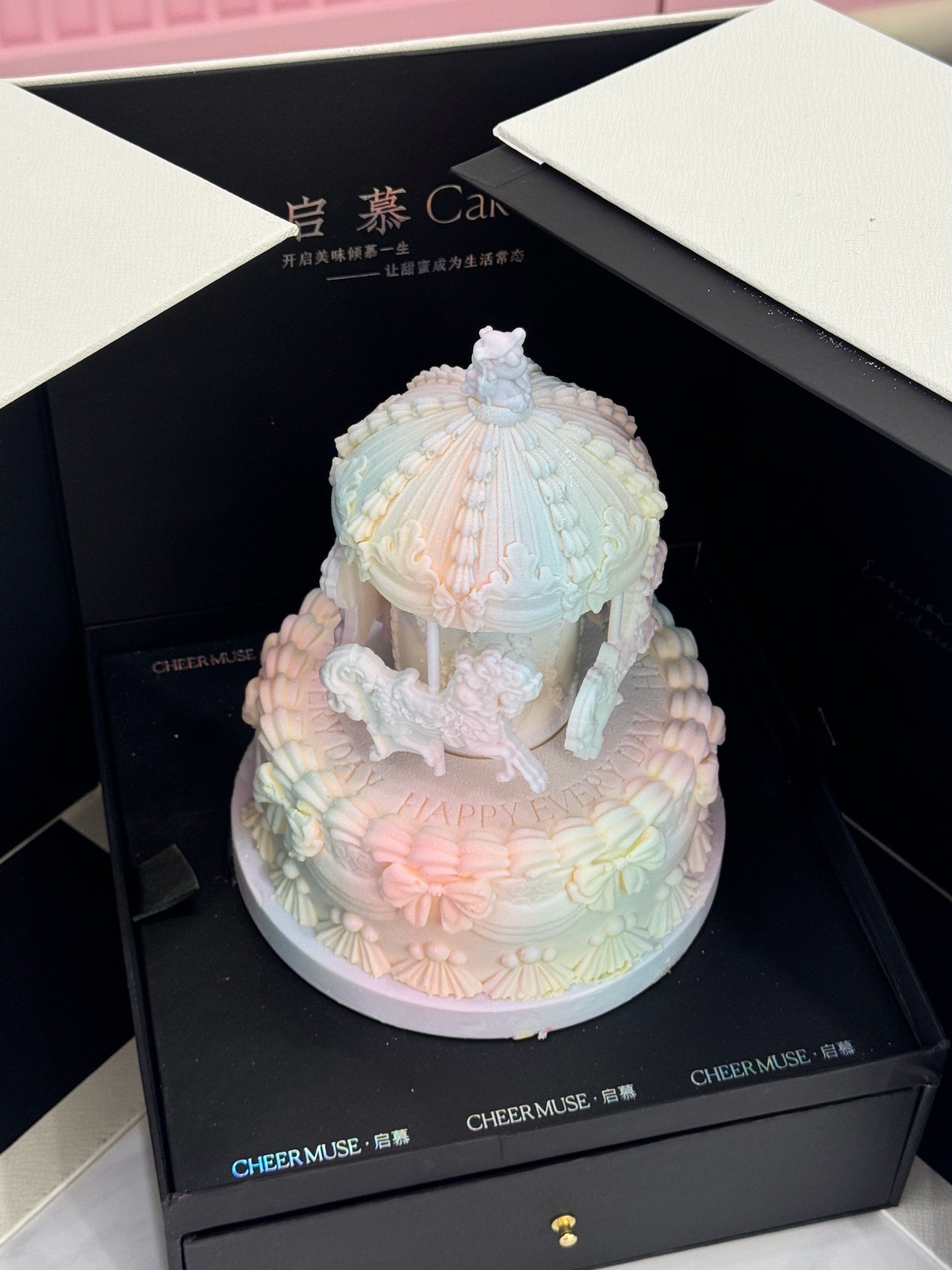 沈阳!能旋转的旋转木马蛋糕