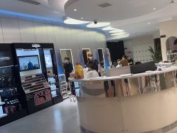 -PE SALON