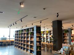 -魔方城市书房(中街益田店)
