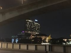 -阿瓦尼河滨曼谷酒店