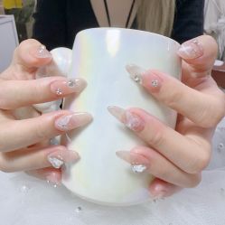 -UN·桃喜日系美睫美甲