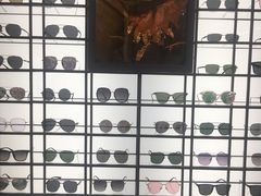 -回瑞眼镜·蔡司·依视路官方授权店(广益路万达店)