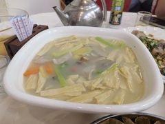白果猪肚腐竹煲-台山第一家兴华黄鳝饭·黄鳝婆(开平店)