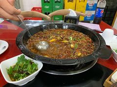 肥肠鱼-烧哥美蛙肥肠鱼火锅·十五年社区店