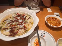 -江渔儿酸菜鱼专门店(明珠广场店)