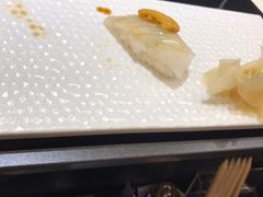海胆纹甲鱿鱼寿司-Sushi Hanzo半藏(天环广场店)