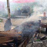 这是在格格纪念碑旁边的一个观景台