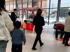 -宁波宝信宝马4S店(江北日湖店)