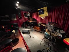 -东岸Cafe 爵士俱乐部