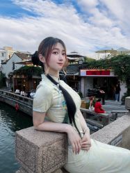 -一揽芳华汉服旗袍体验馆(拙政园店)