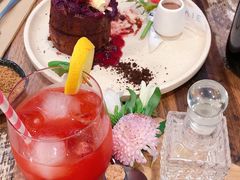 -FLOVIE FLORIST CAFE