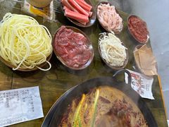 -黄潇洒老火锅(九眼桥宏济巷店)