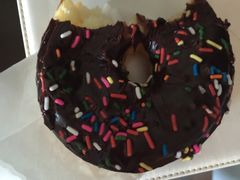 -Winchell's Donuts House