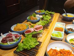 -明洞阿姨·韩式酱蟹烤肉·创意料理(三元桥店)