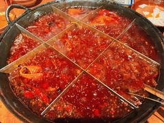 -周小明火锅(黑金冠社区店)