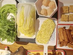 -阿润打边炉·鲜切鸡煲(华漕店)