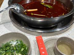 -肖肖酸萝卜鱼火锅(总店)