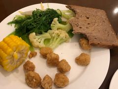 -杭州西湖湖滨银泰亚朵酒店