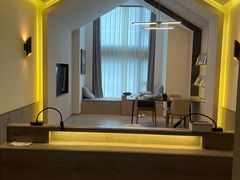 -上海虹桥中心爱琴海亚朵S酒店