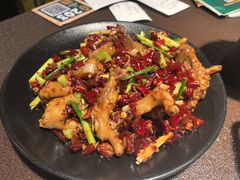 -曼听小寨海鲜烧烤·大连辣炒大王(盖州街店)
