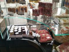 零售区-好利来(彩香店)
