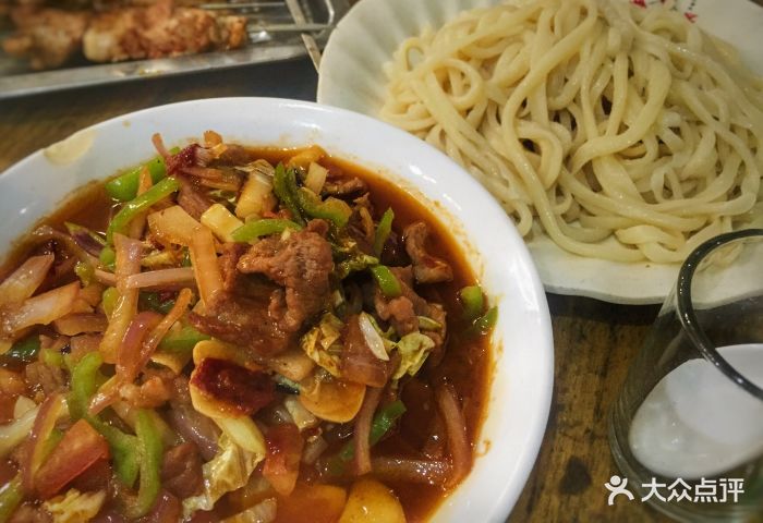 新疆食府(华龙店)过油肉拌面图片 第1张