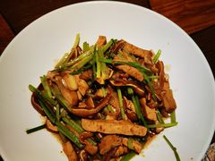 -黄泥岗·地道湖北菜(奥特莱斯店)