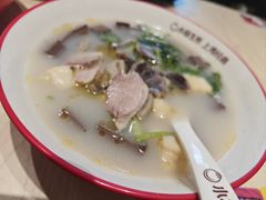 -小杨生煎(金山百联购物中心3楼店)