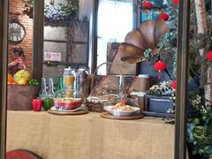 -玛格萝妮(汇智国际商业中心店)