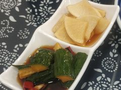 秘制爽口小菜-八两八金·莱芜特色炒鸡(漳浦路店)